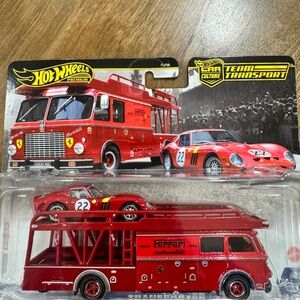 Hot Wheels Ferrari Team Transport Set - Red